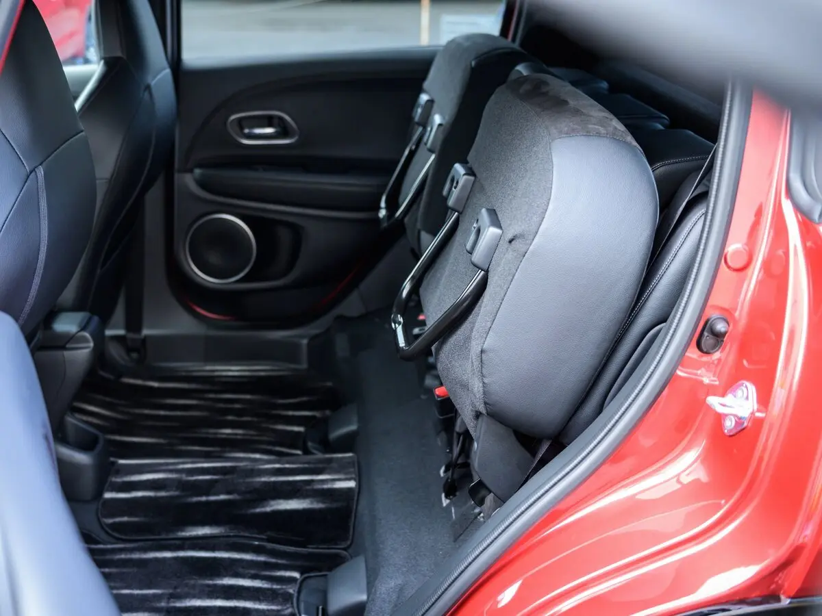 Honda Vezel I Рестайлинг Внедорожник 5 дв. — сүрөт 12