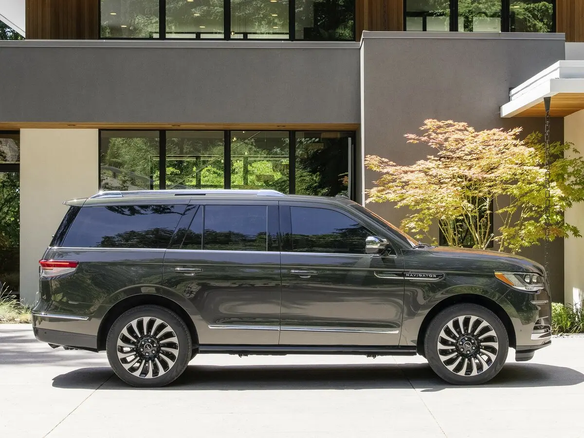Lincoln Navigator IV Рестайлинг Внедорожник 5 дв. — сүрөт 2