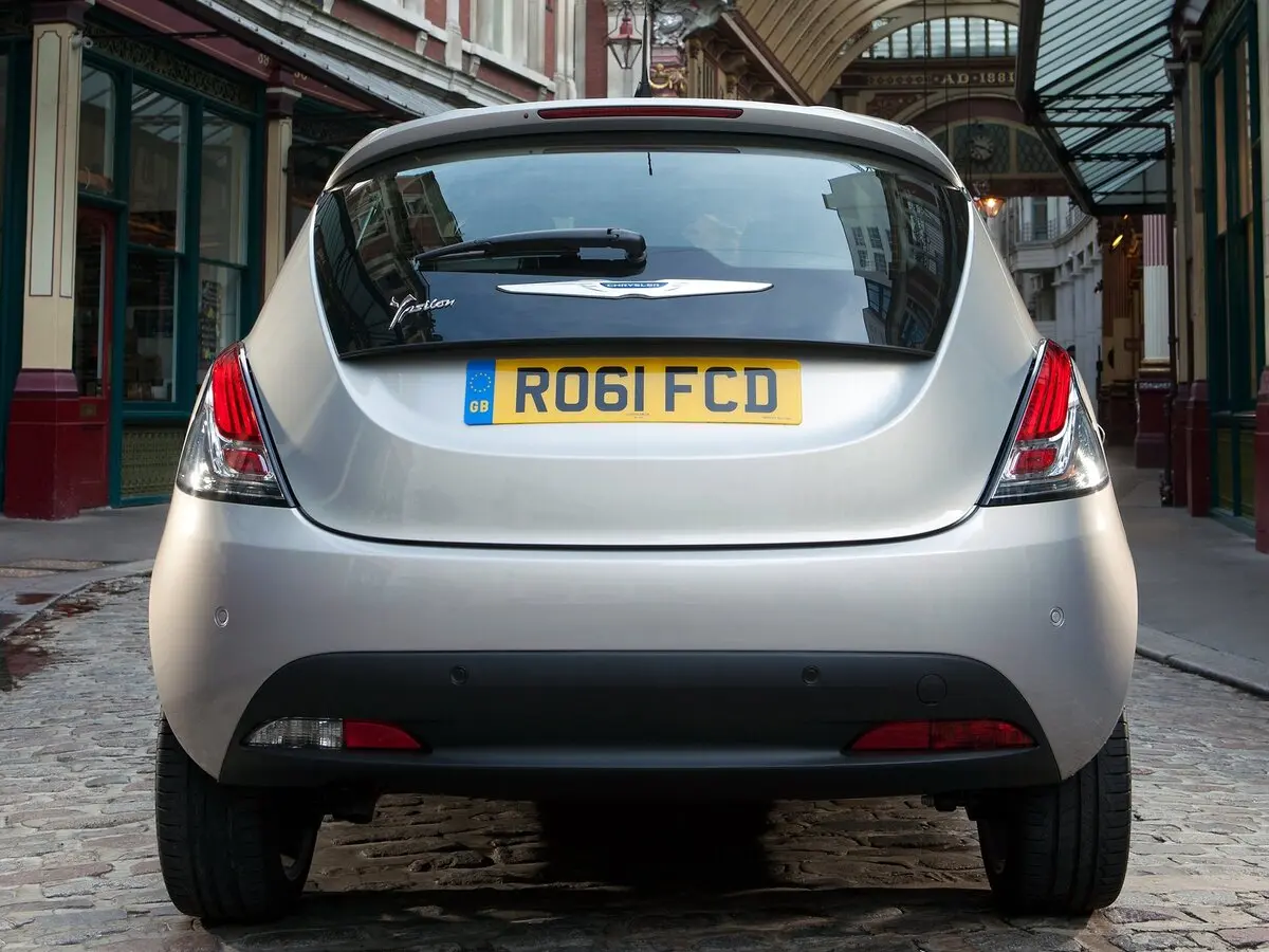 Chrysler Ypsilon 2011 – 2017 Хэтчбек 5 дв. — сүрөт 4