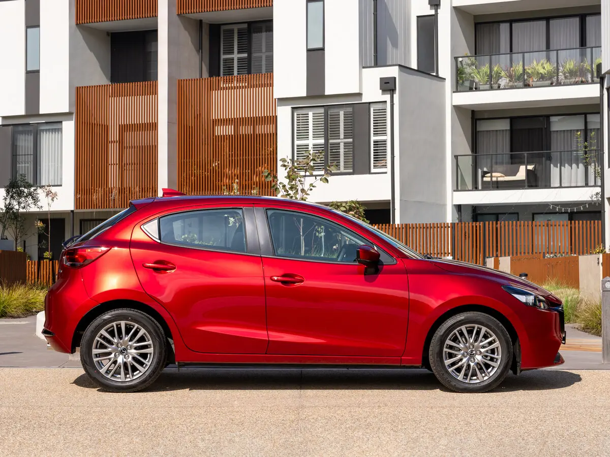 Mazda 2 III (DJ) Рестайлинг 2 Хэтчбек 5 дв. — сүрөт 2