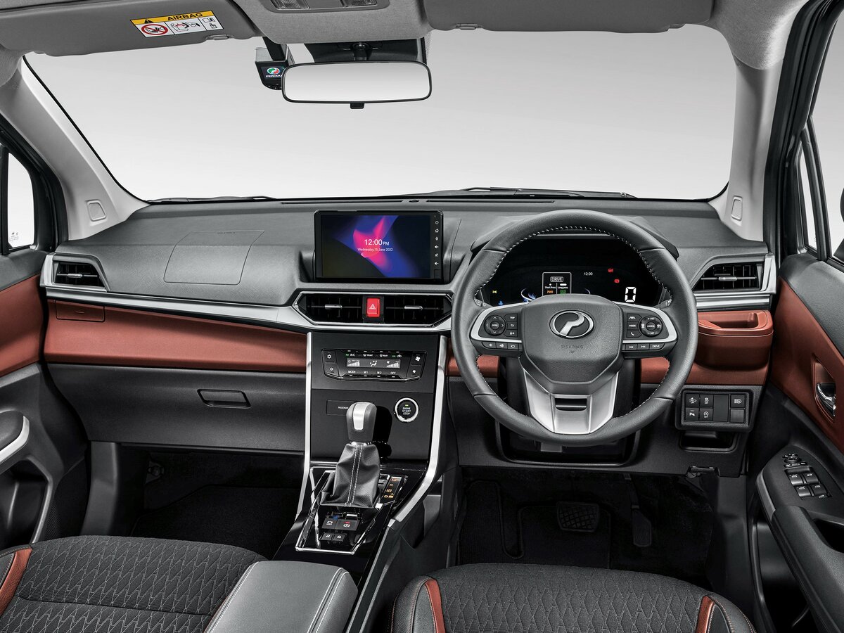 Perodua Alza II Минивэн — фото 5