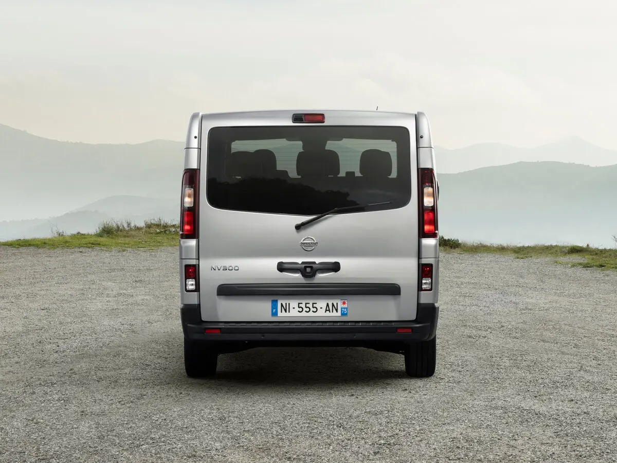 Nissan Primastar II Минивэн Combi — сүрөт 4