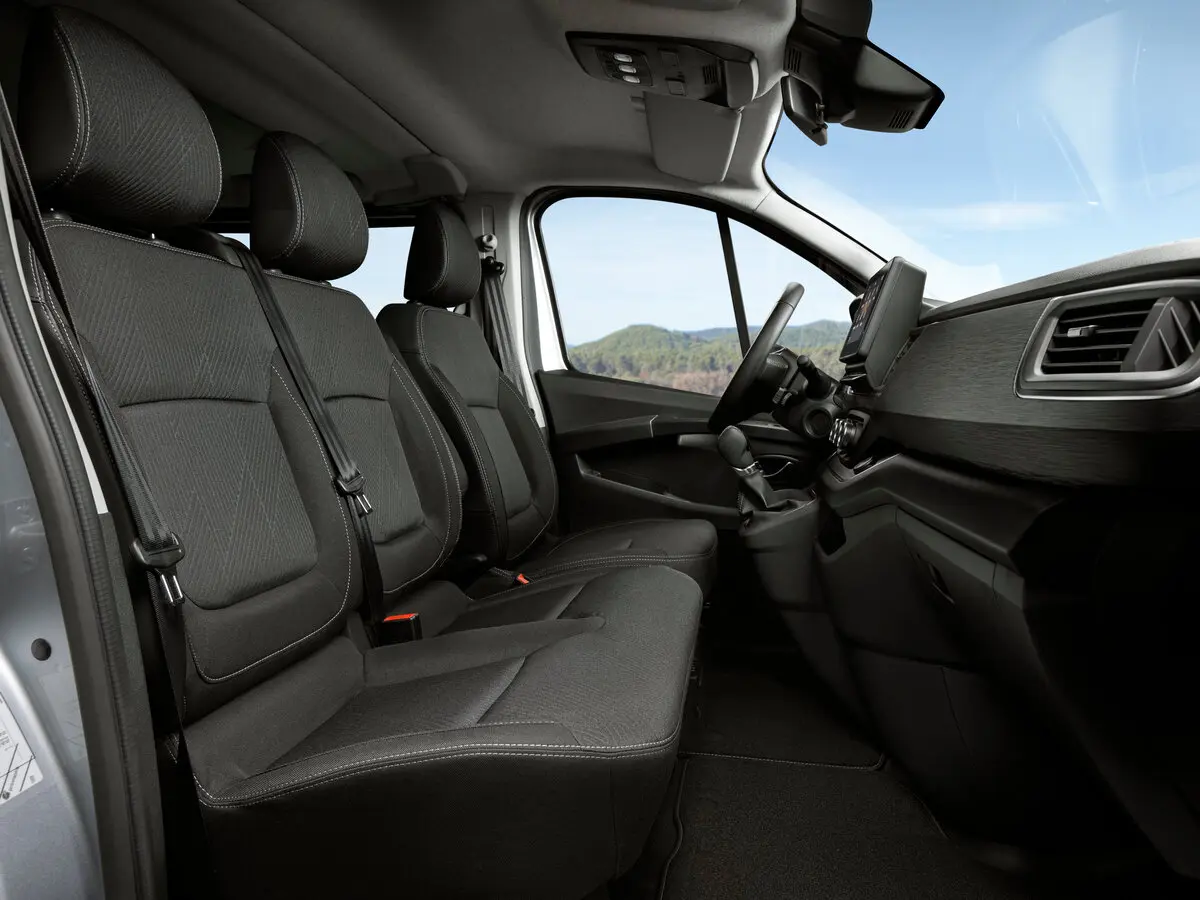 Nissan Primastar II Минивэн Combi — сүрөт 7