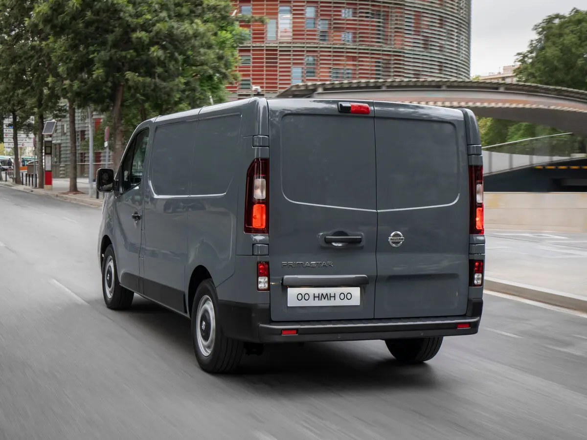Nissan Primastar II Фургон Van — сүрөт 5