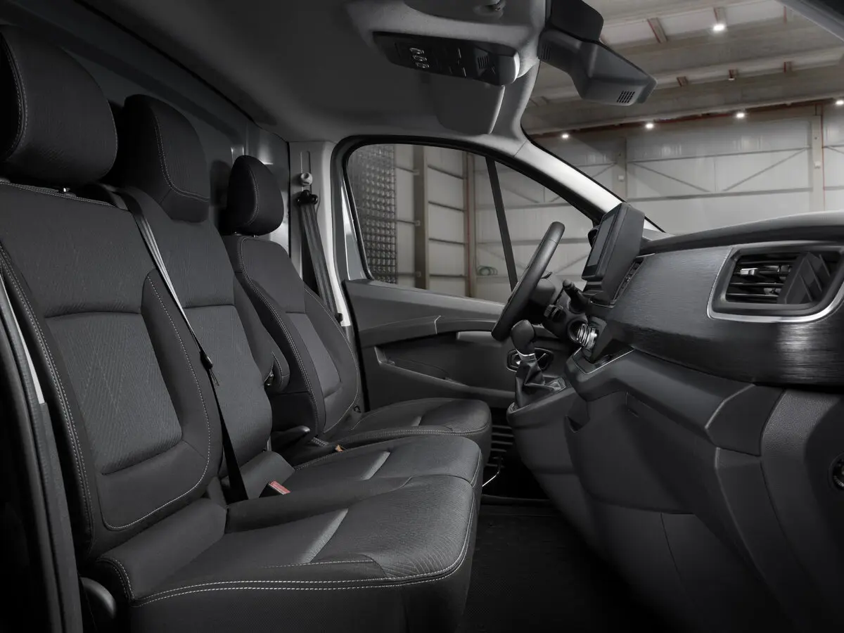 Nissan Primastar II Фургон Van — сүрөт 7