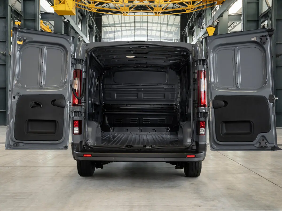 Nissan Primastar II Фургон Van — сүрөт 9