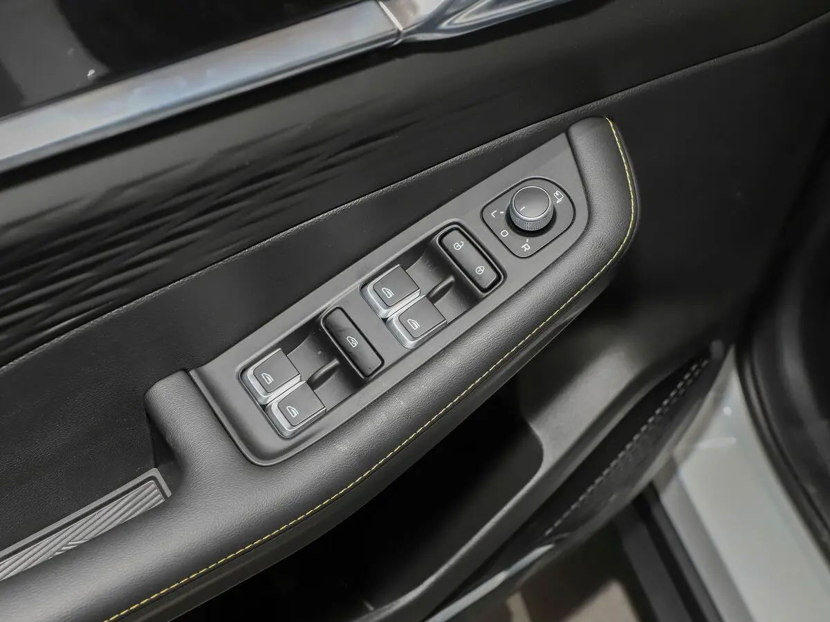Geely Binyue L 2024 – н.в. Внедорожник 5 дв. — сүрөт 6