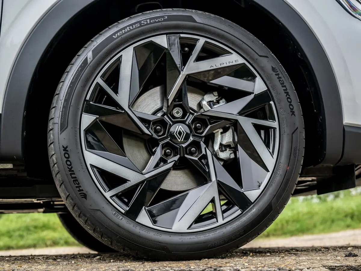 Renault Arkana I Рестайлинг Внедорожник 5 дв. — сүрөт 15