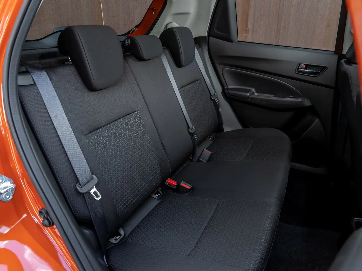 Suzuki Swift V Рестайлинг Хэтчбек 5 дв. — сүрөт 10