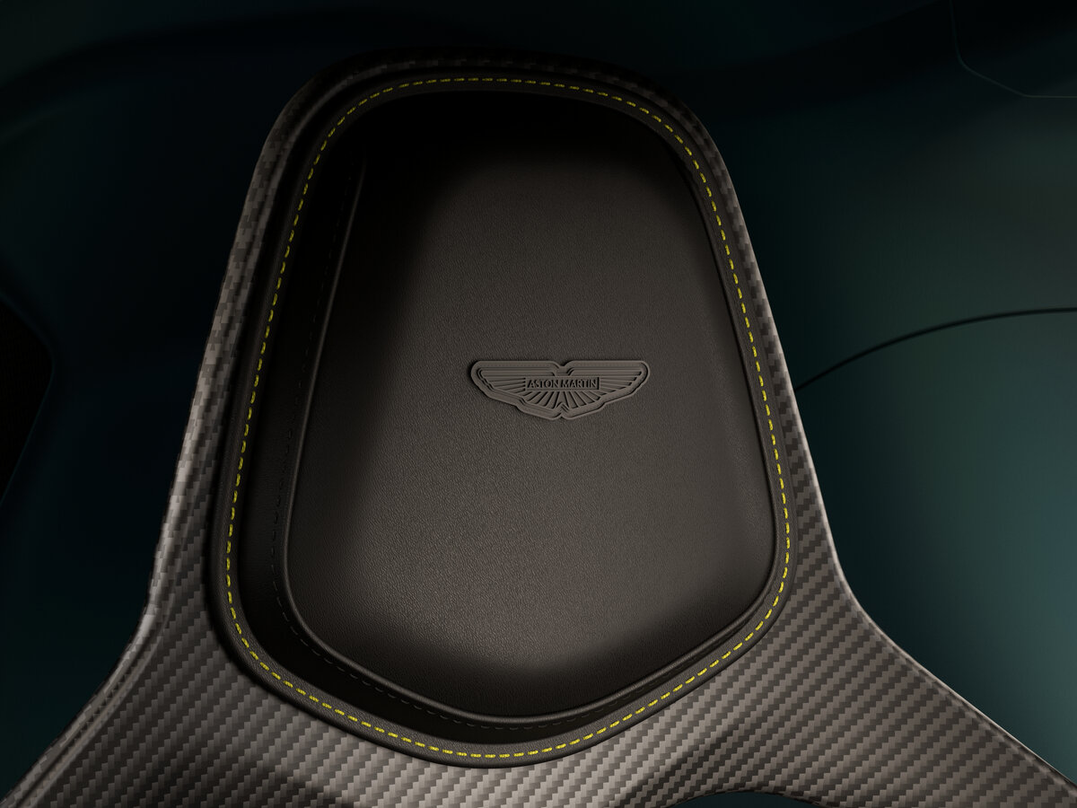 Aston Martin Valhalla 2025 – н.в. Купе — фото 15