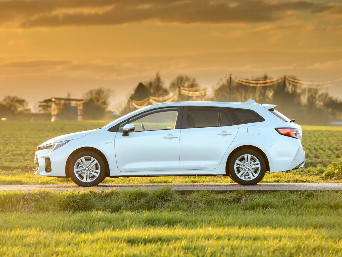 Suzuki Swace I Рестайлинг Универсал 5 дв. — сүрөт 2