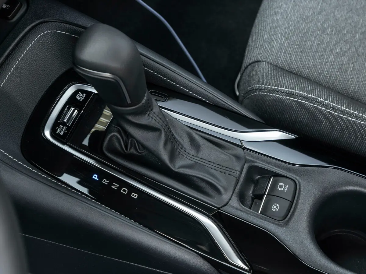 Suzuki Swace I Рестайлинг Универсал 5 дв. — сүрөт 11
