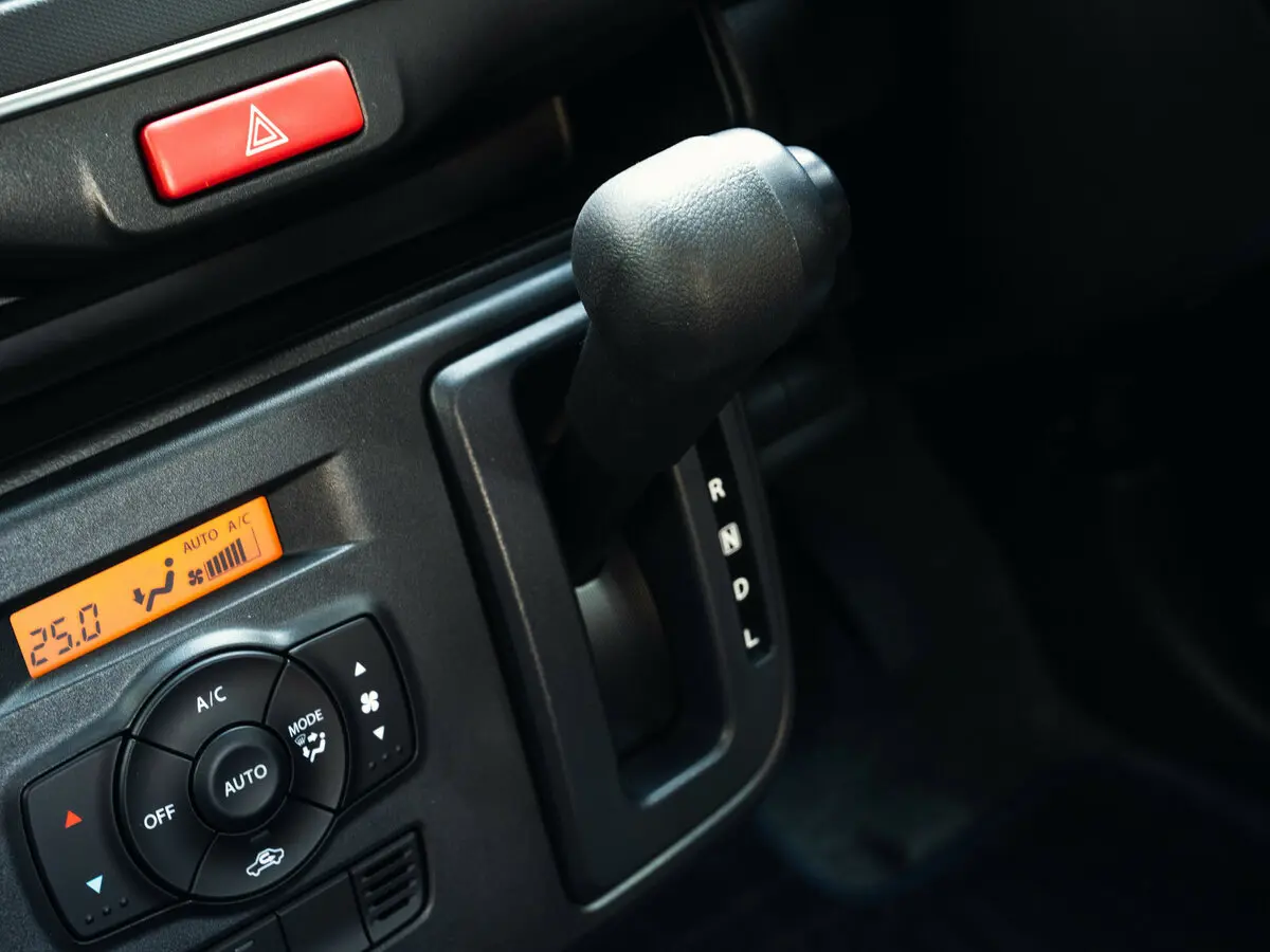 Suzuki Alto IX (HA37) Хэтчбек 5 дв. — сүрөт 10