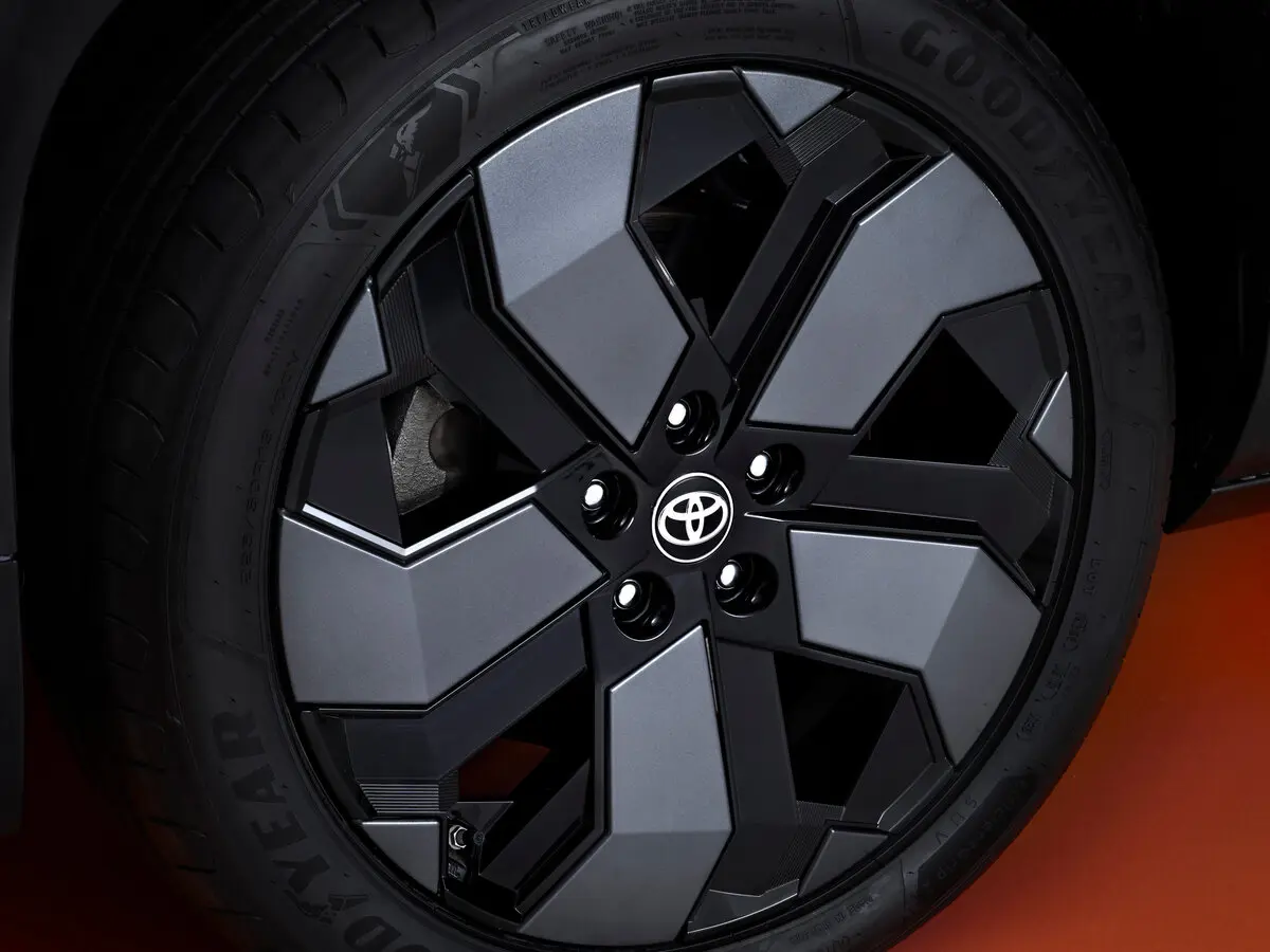 Toyota Urban Cruiser IV Внедорожник 5 дв. — фото 14