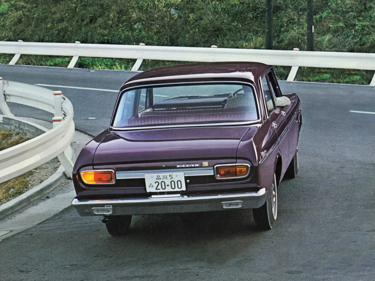 Toyota Crown II (S40) Седан — сүрөт 3