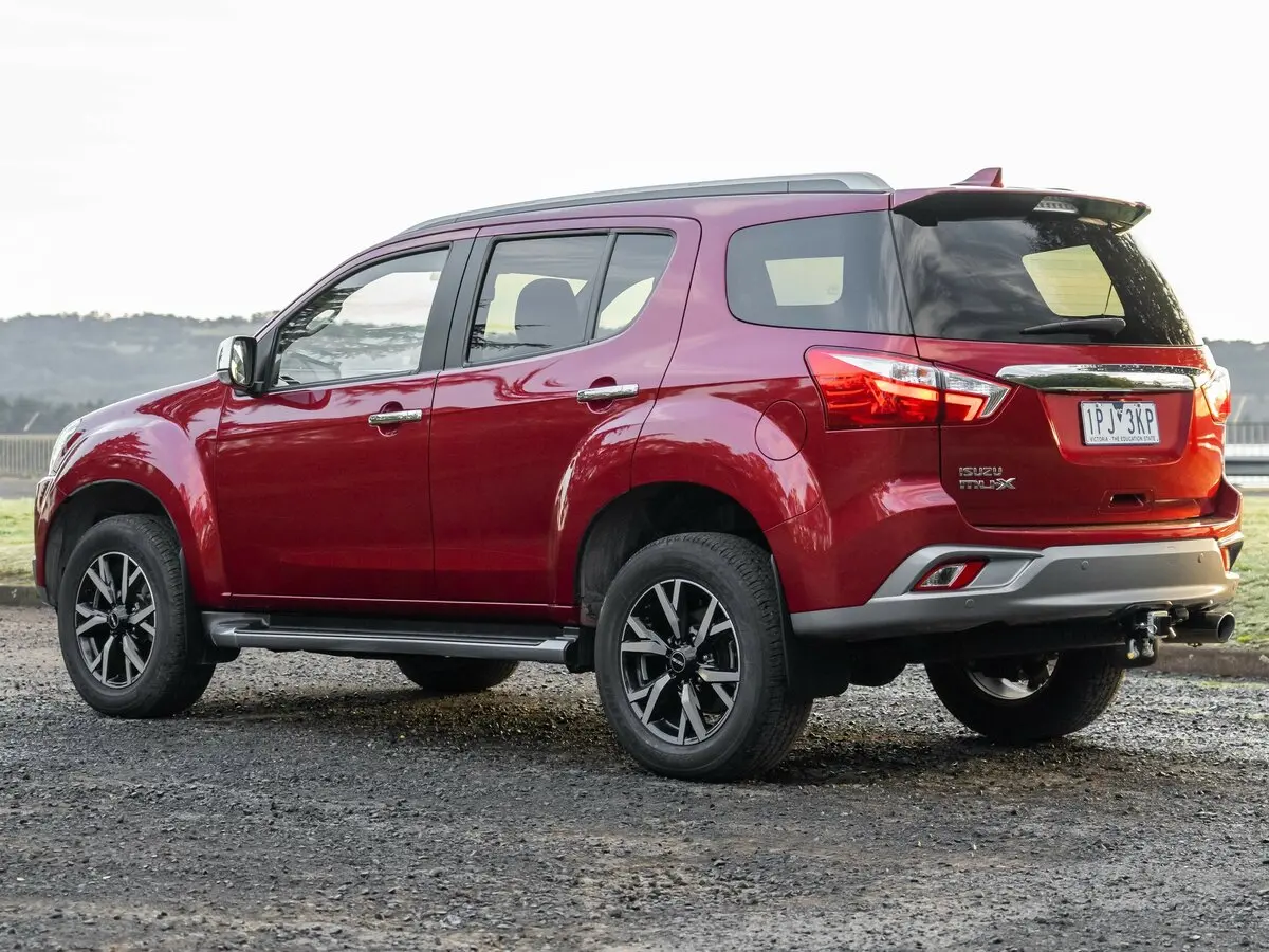 Isuzu MU-X I Рестайлинг Внедорожник 5 дв. — сүрөт 5