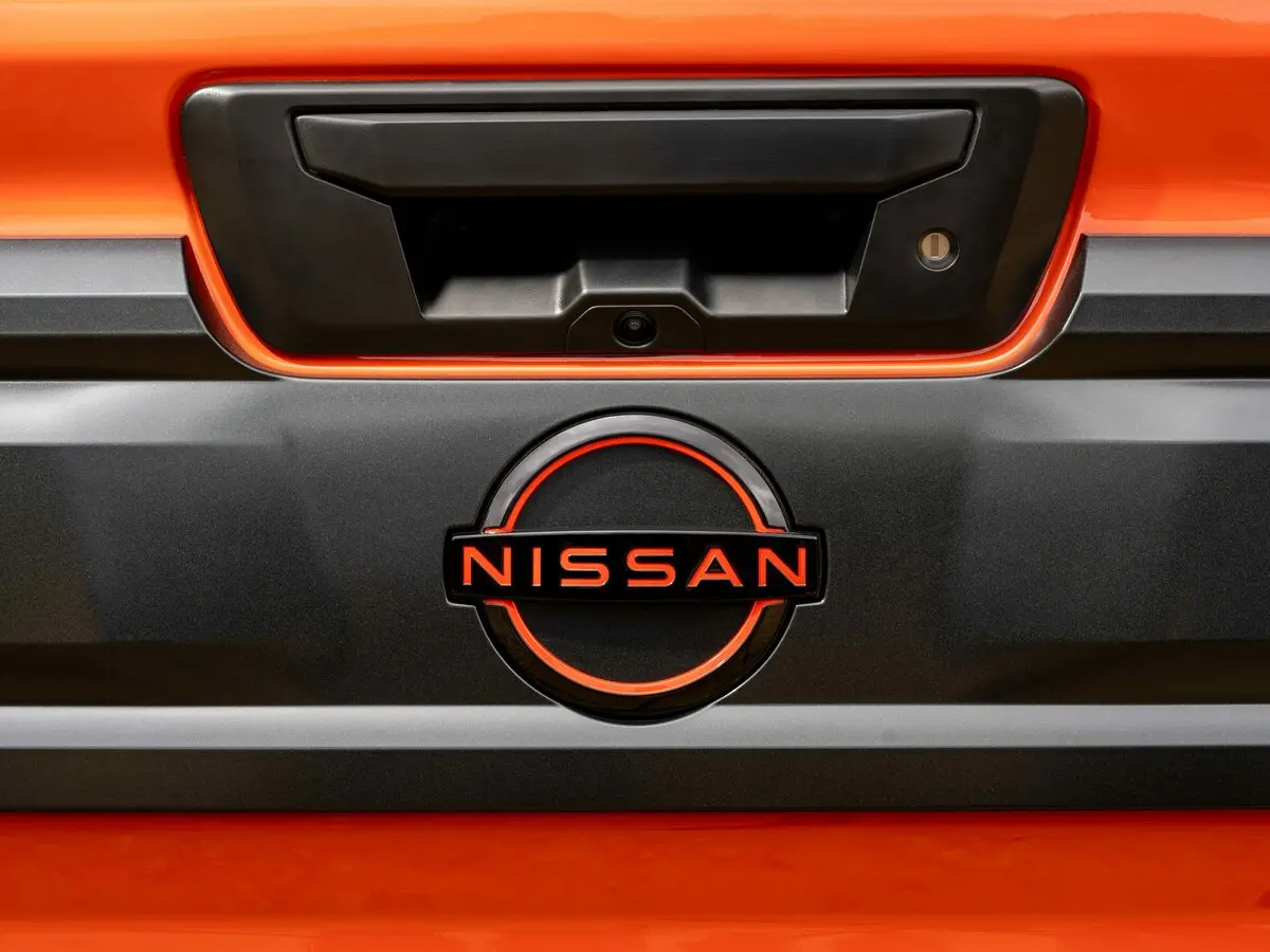 Nissan Frontier III Рестайлинг Пикап Двойная кабина Crew Cab — фото 14
