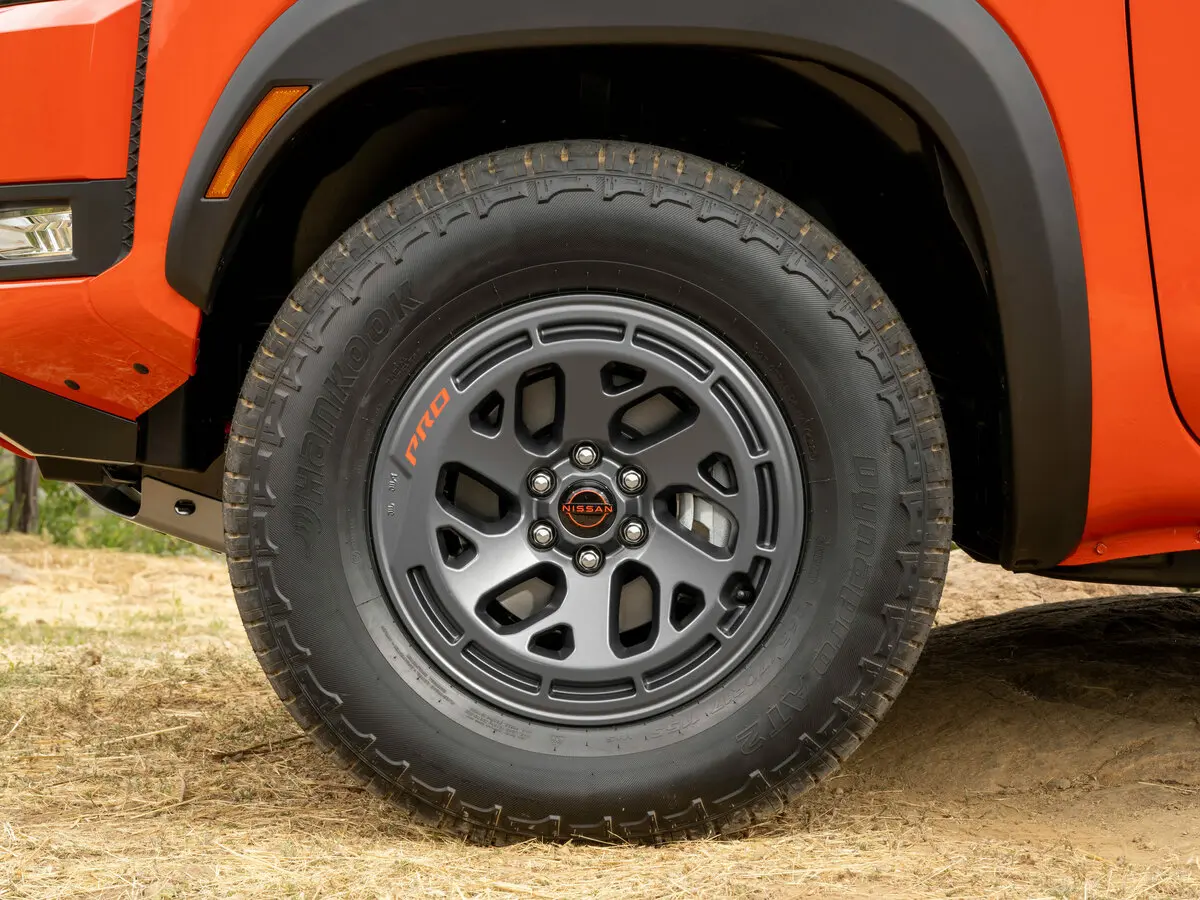 Nissan Frontier III Рестайлинг Пикап Двойная кабина Crew Cab — фото 15