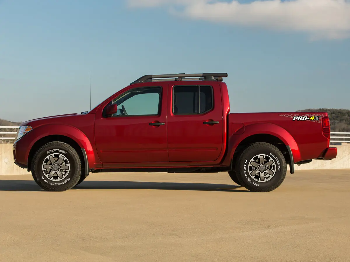 Nissan Frontier II Рестайлинг Пикап Двойная кабина Crew Cab — фото 3