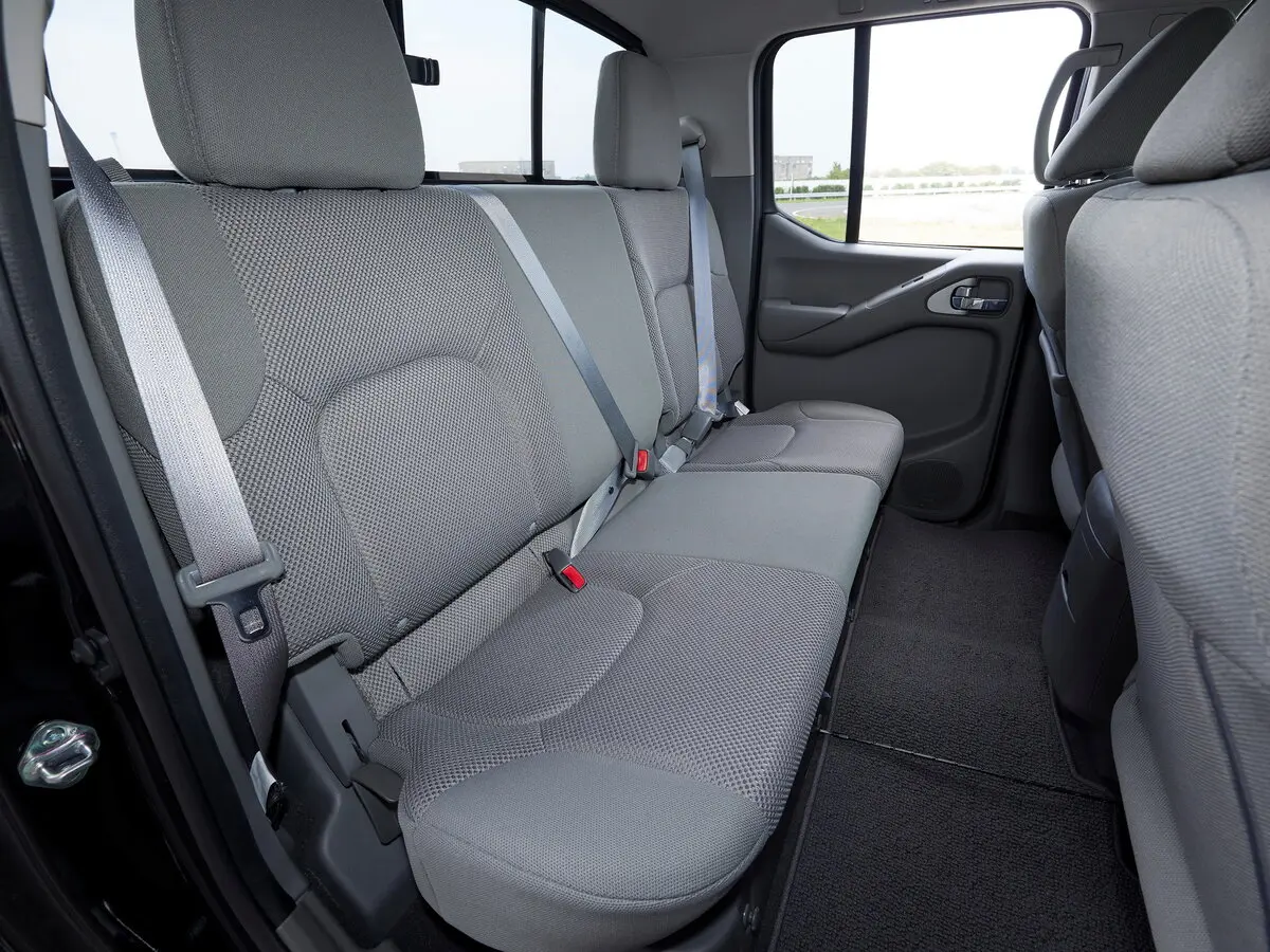 Nissan Frontier II Рестайлинг Пикап Двойная кабина Crew Cab — фото 12
