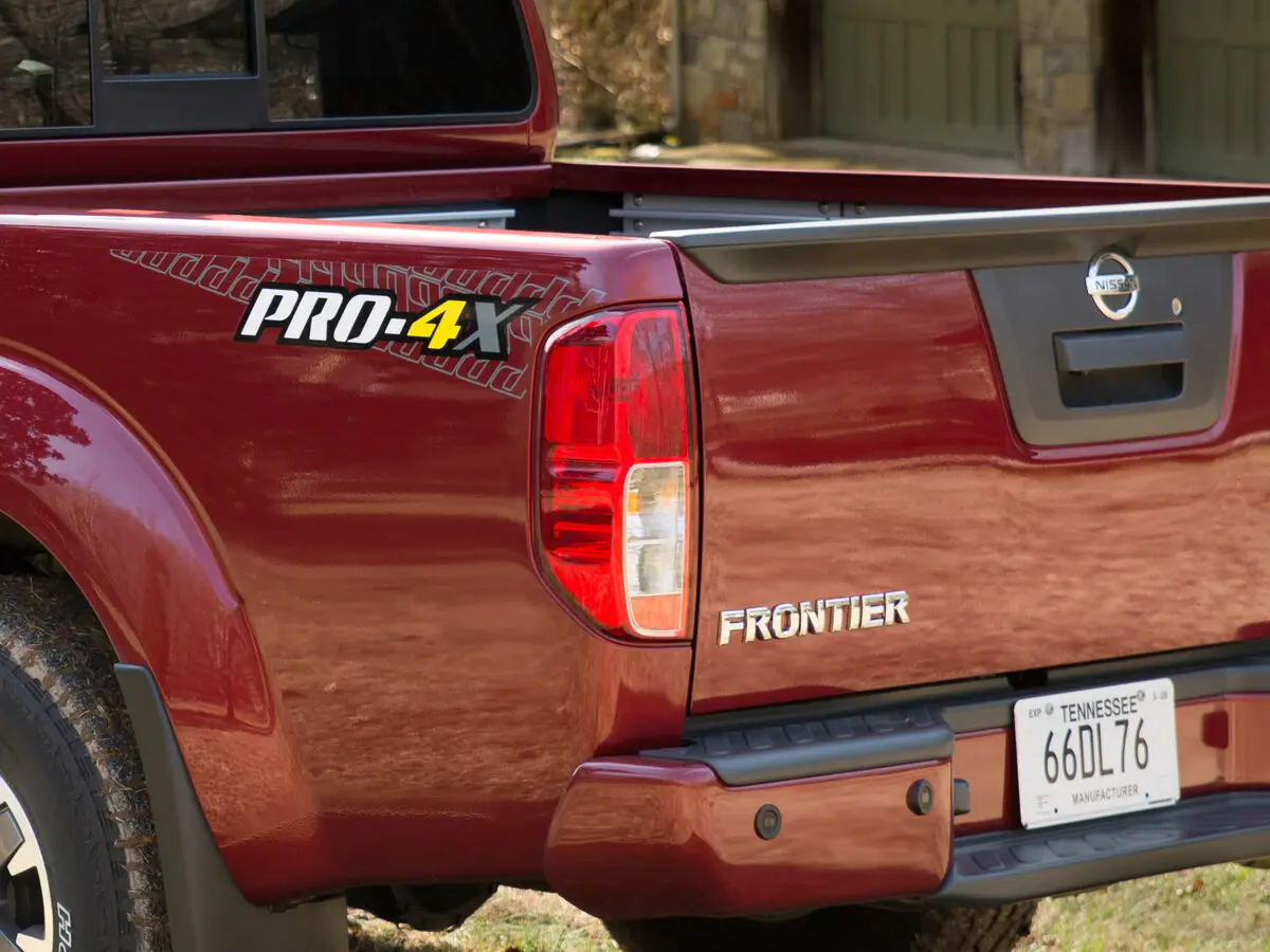 Nissan Frontier II Рестайлинг Пикап Двойная кабина Crew Cab — фото 18