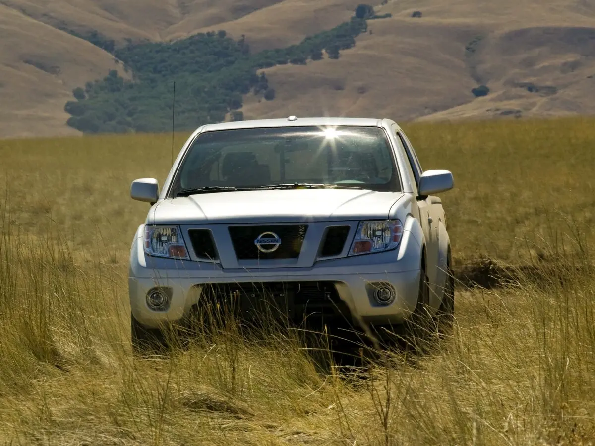 Nissan Frontier II Рестайлинг Пикап Полуторная кабина King Cab — фото 4