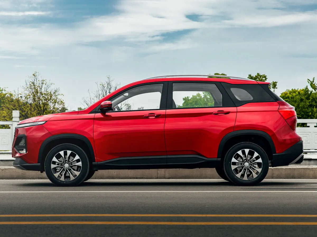Baojun 530 I Рестайлинг Внедорожник 5 дв. — 照片 2