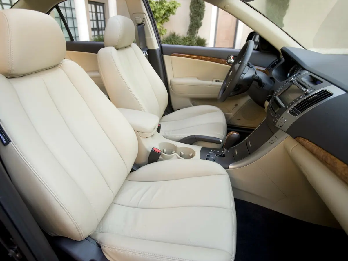 Hyundai Sonata V (NF) Рестайлинг Седан — фото 8