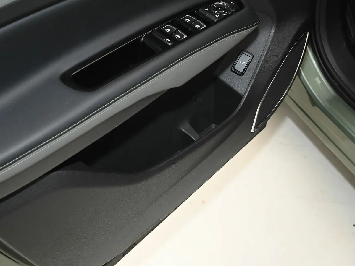 Ford Equator I Рестайлинг Внедорожник 5 дв. — сүрөт 12