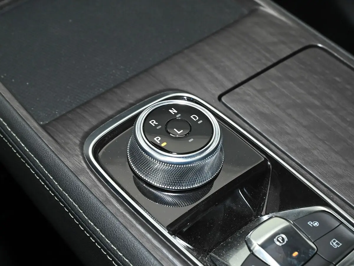 Ford Equator I Рестайлинг Внедорожник 5 дв. — сүрөт 13