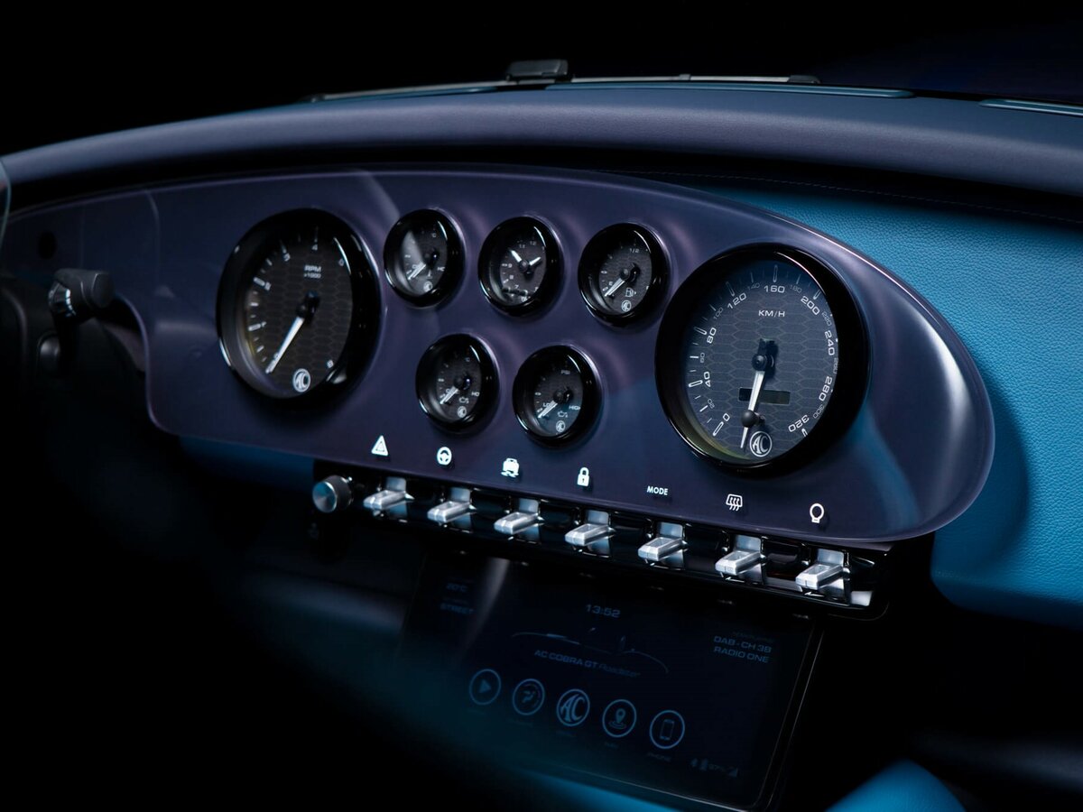 AC Cobra GT 2023 – н.в. Родстер Roadster — фото 8