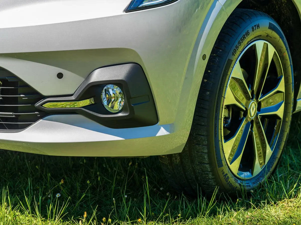 Renault Taliant 2021 – н.в. Седан — сүрөт 10