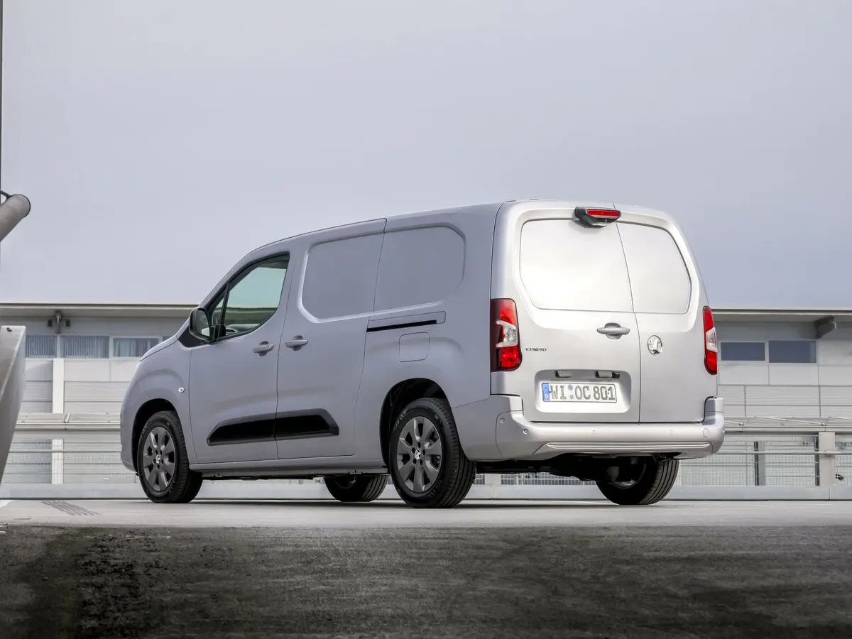Vauxhall Combo E Рестайлинг Фургон XL — photo 3