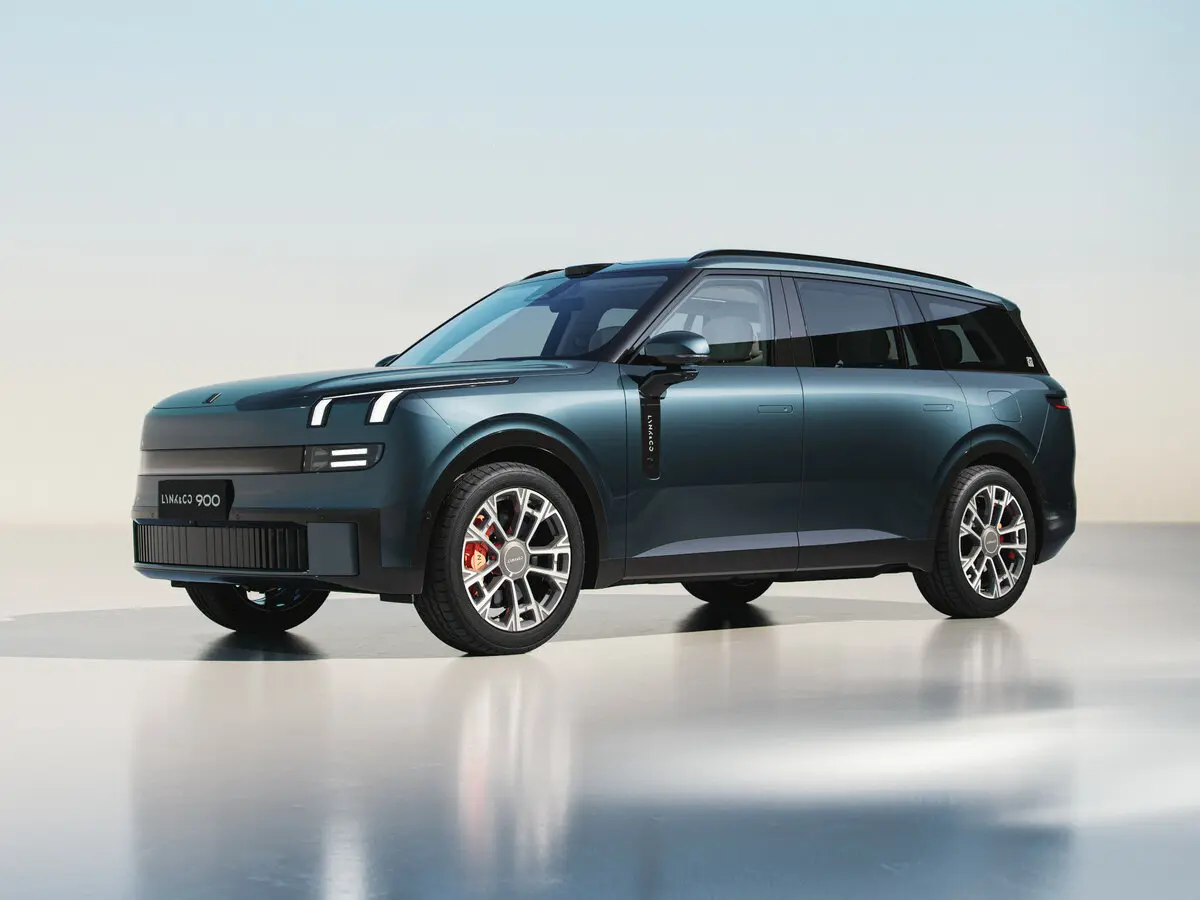 Lynk & Co 900 2025 – н.в.