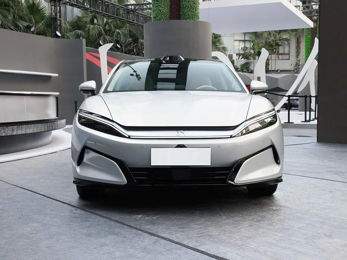 BYD Han L 2025 – н.в. Седан — 照片 3