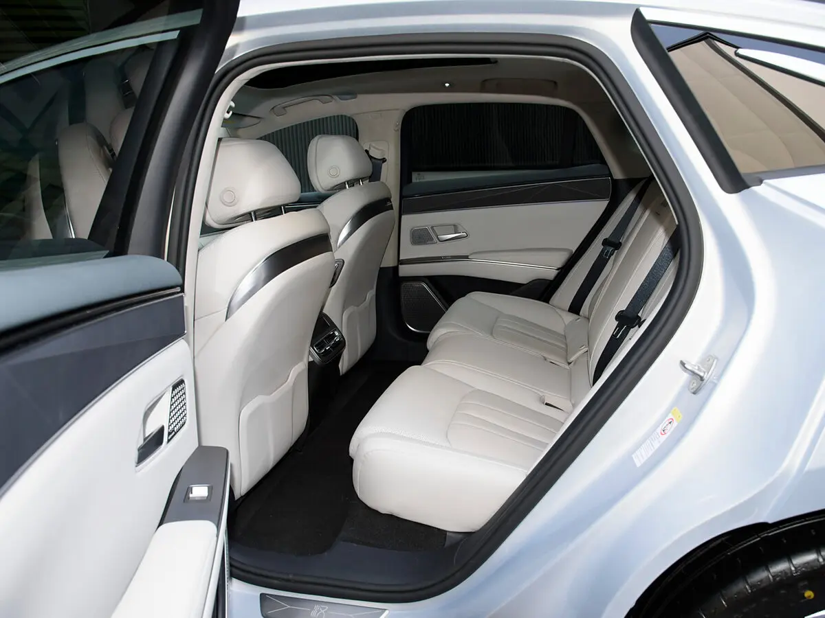 BYD Han L 2025 – н.в. Седан — 照片 9