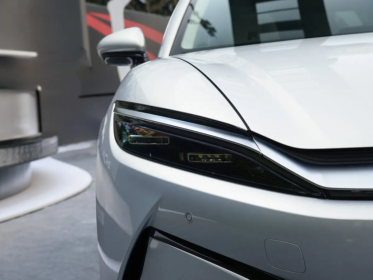 BYD Han L 2025 – н.в. Седан — 照片 14