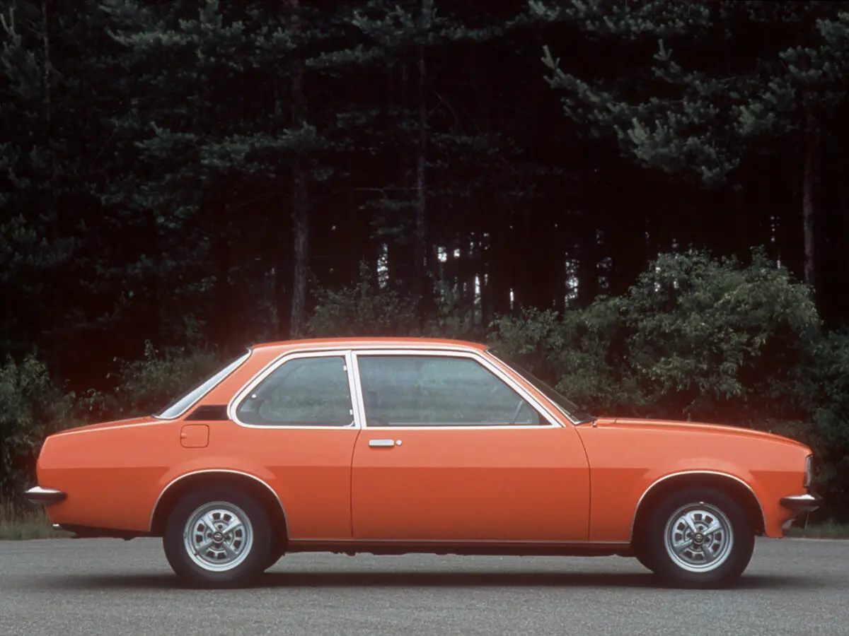 Opel Ascona B Седан 2 дв. — photo 2