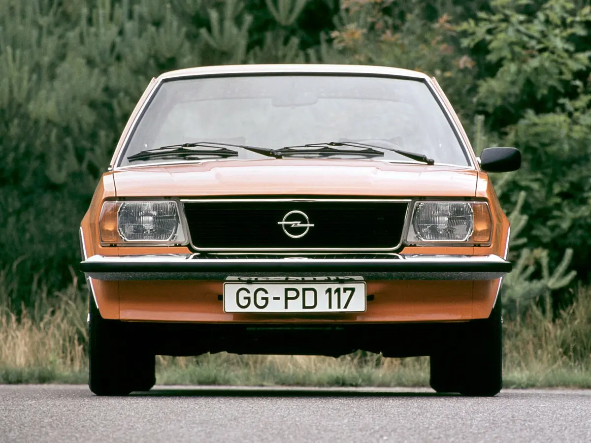 Opel Ascona B Седан 2 дв. — photo 3