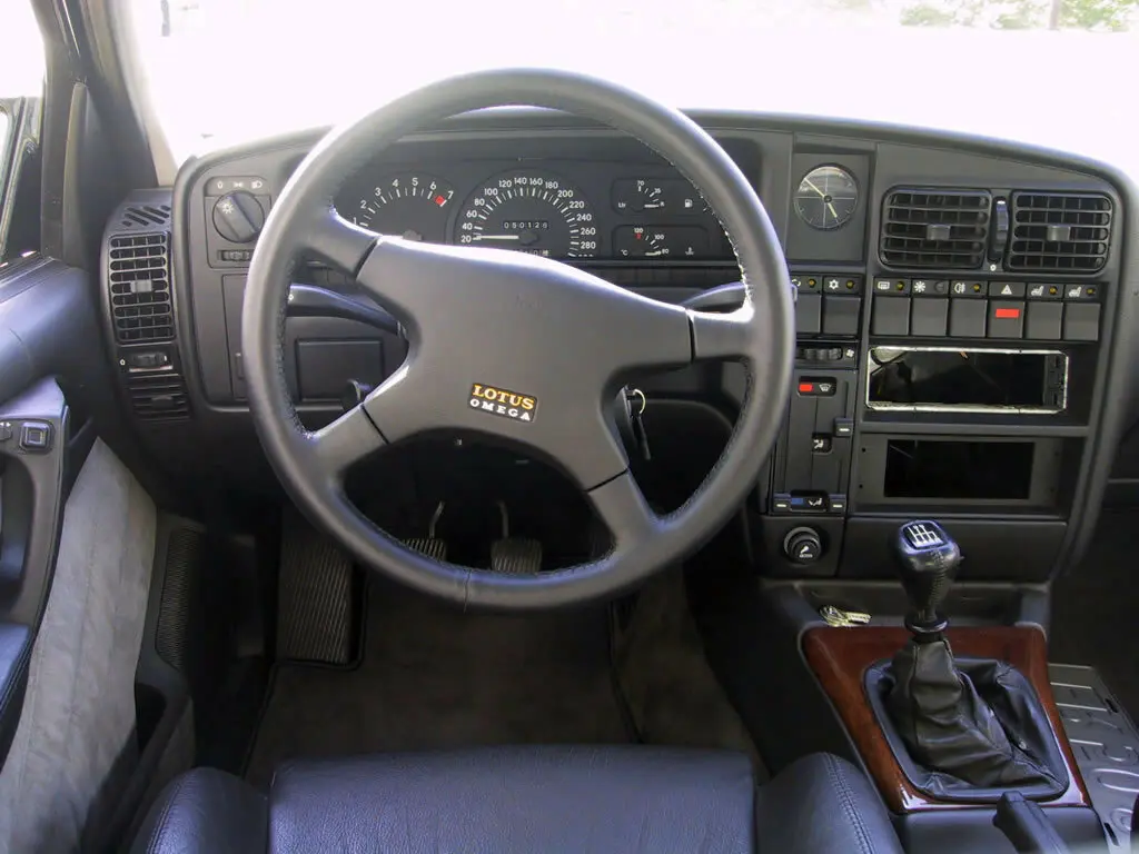 Opel Lotus Omega 1990 – 1992 Седан — photo 7