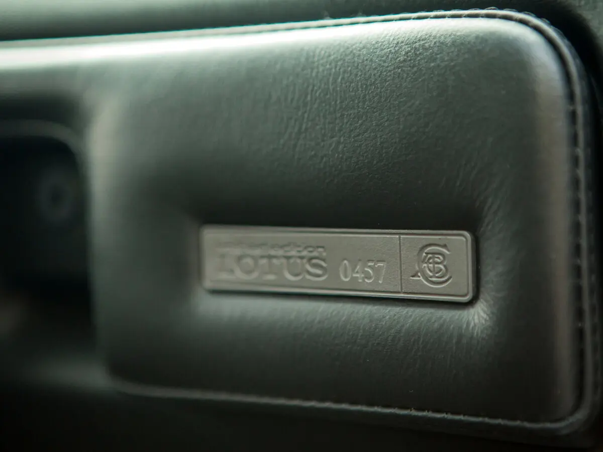 Opel Lotus Omega 1990 – 1992 Седан — photo 11