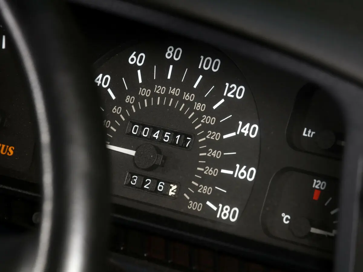 Vauxhall Lotus Carlton 1990 – 1992 Седан — сүрөт 4