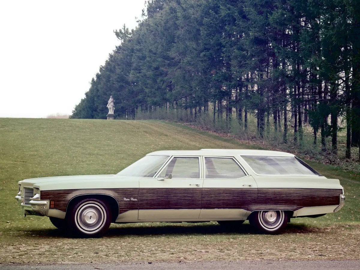 Oldsmobile Custom Cruiser I Универсал 5 дв. — сүрөт 2