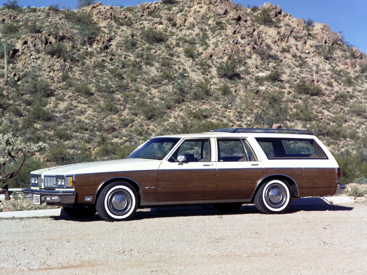 Oldsmobile Custom Cruiser II Универсал 5 дв. — фото 2
