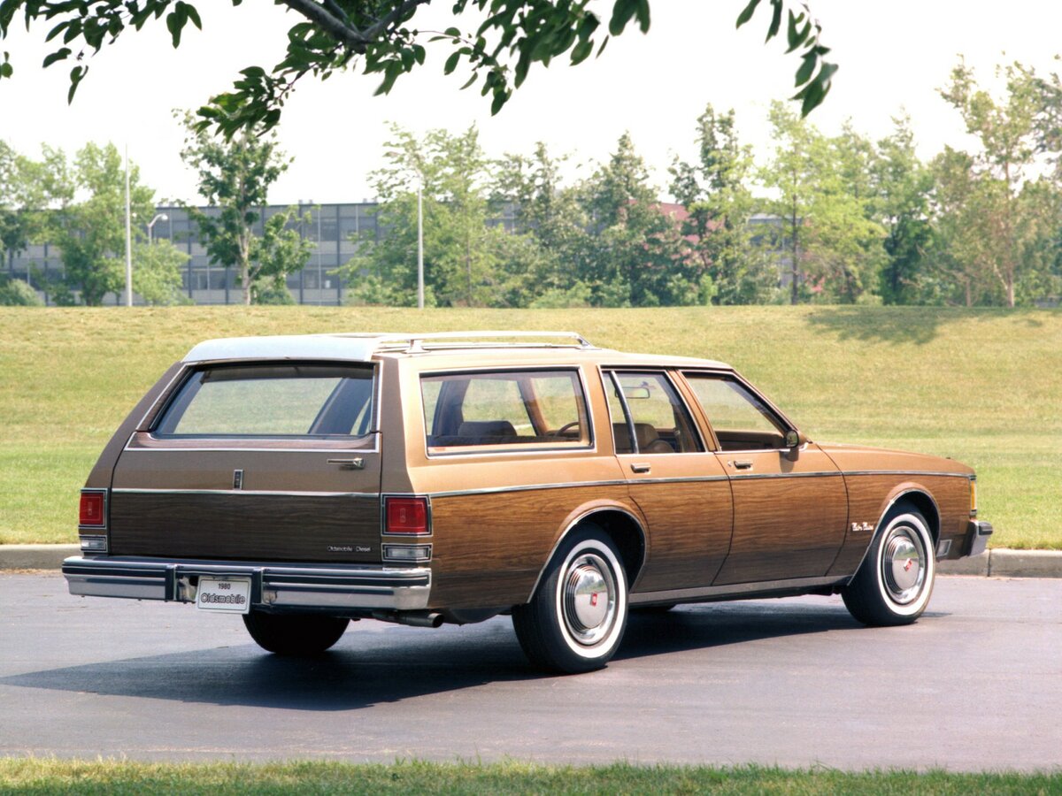 Oldsmobile Custom Cruiser II Универсал 5 дв. — фото 4