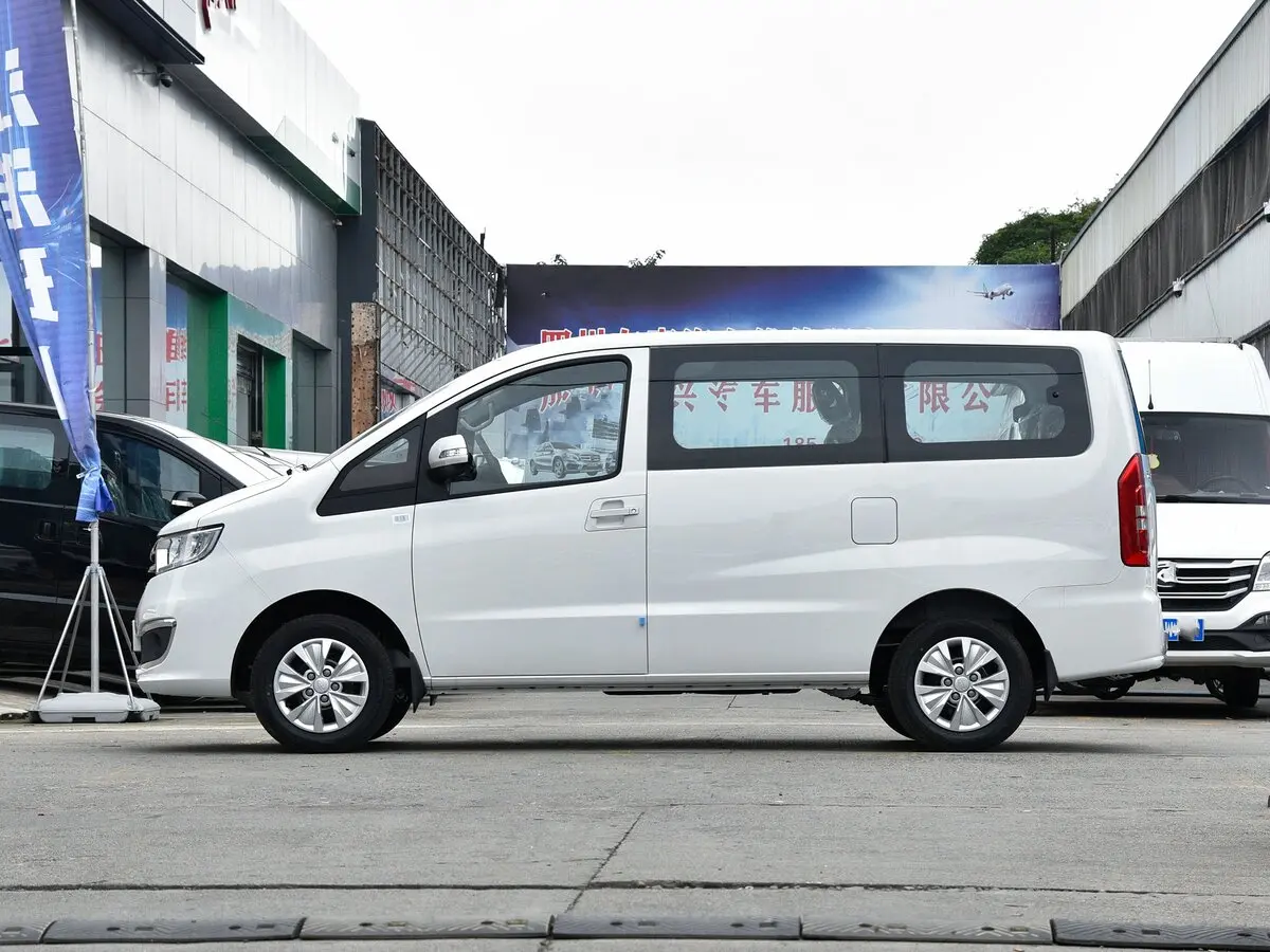 JAC Refine M3 2016 – н.в. Минивэн — photo 2