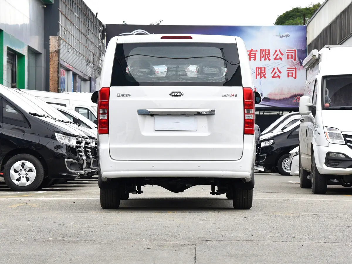 JAC Refine M3 2016 – н.в. Минивэн — photo 4