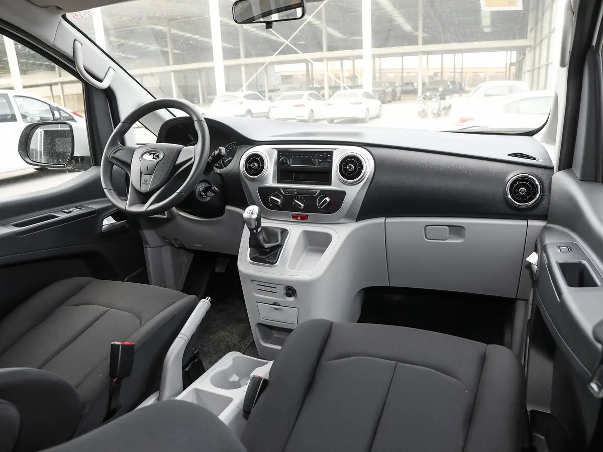 JAC Refine M3 2016 – н.в. Минивэн — photo 7