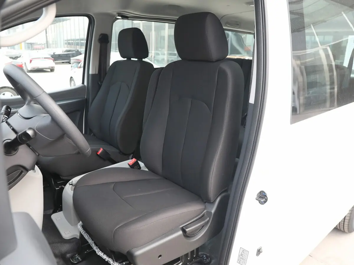 JAC Refine M3 2016 – н.в. Минивэн — photo 8