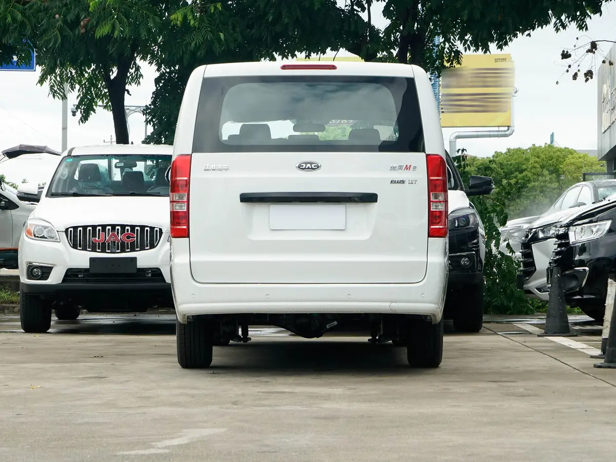 JAC Refine M3 2016 – н.в. Минивэн LWB — сүрөт 4
